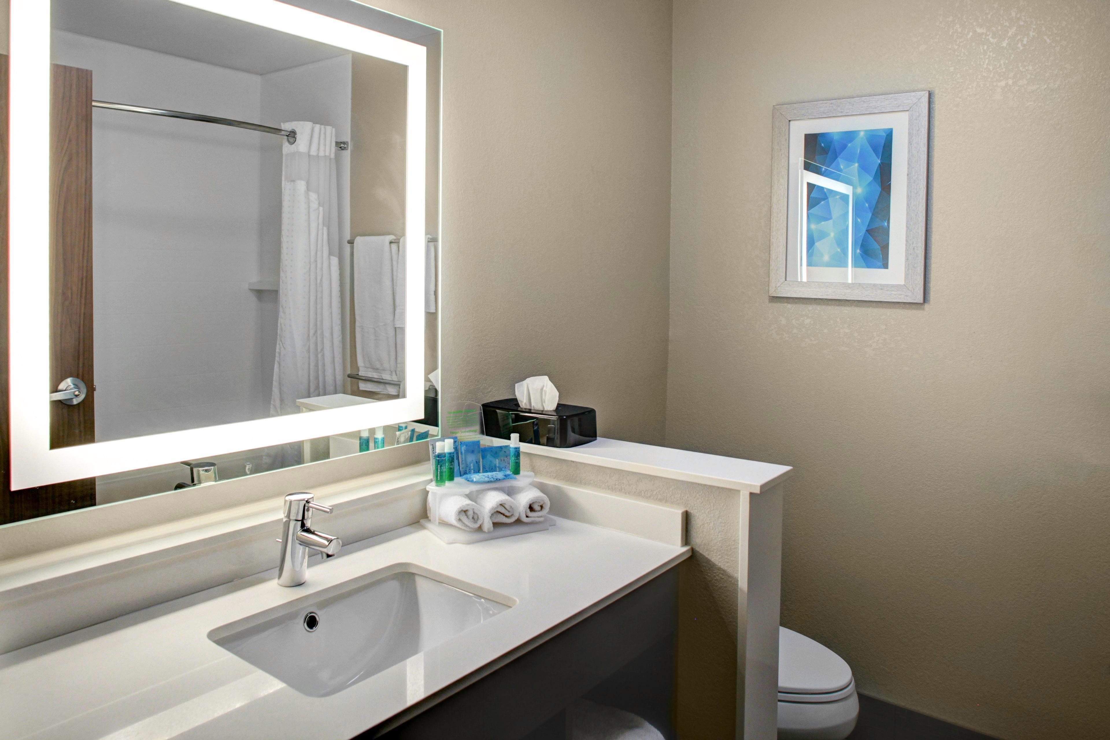 Holiday Inn Express & Suites Coldwater By Ihg Dış mekan fotoğraf