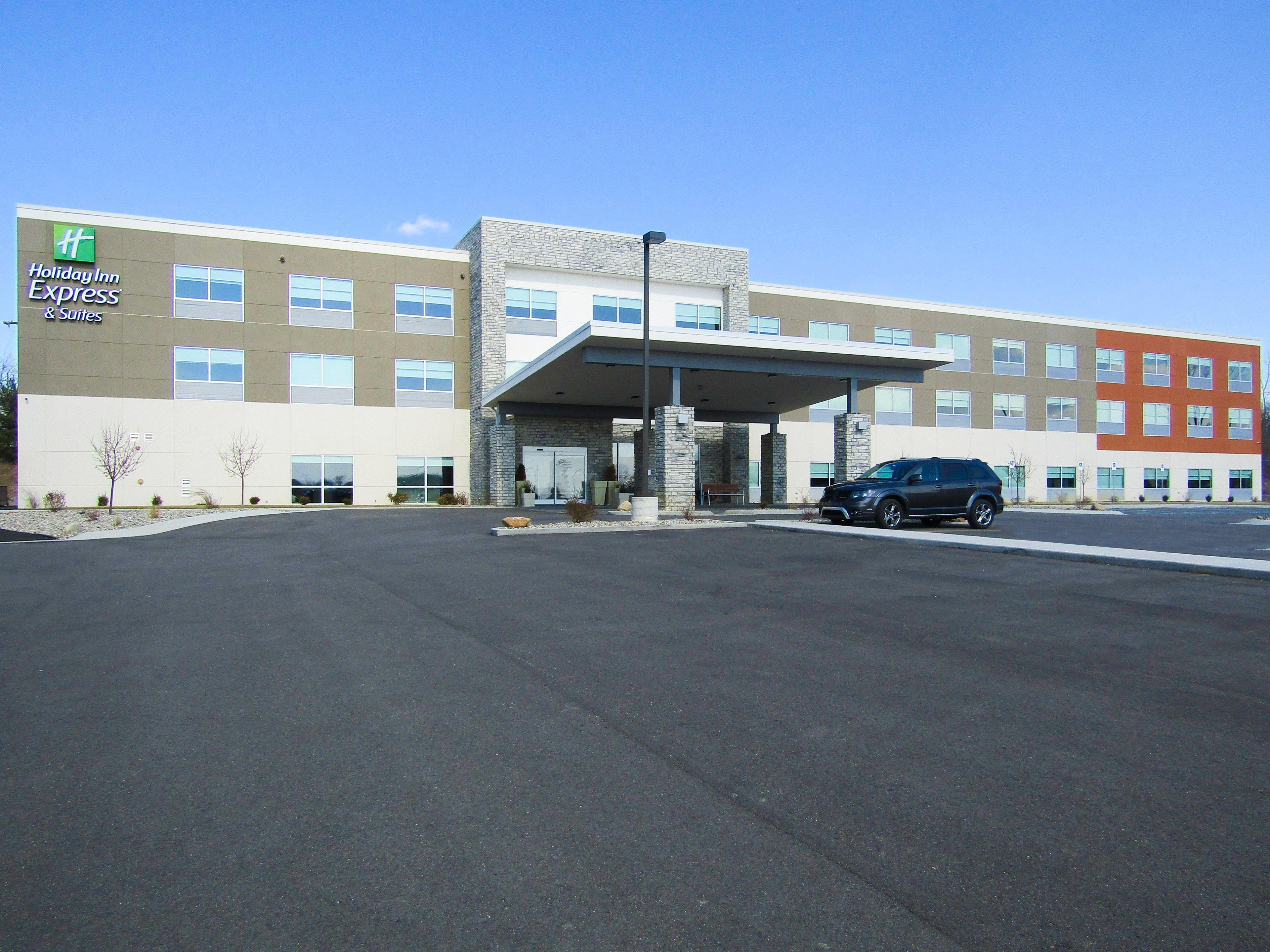 Holiday Inn Express & Suites Coldwater By Ihg Dış mekan fotoğraf