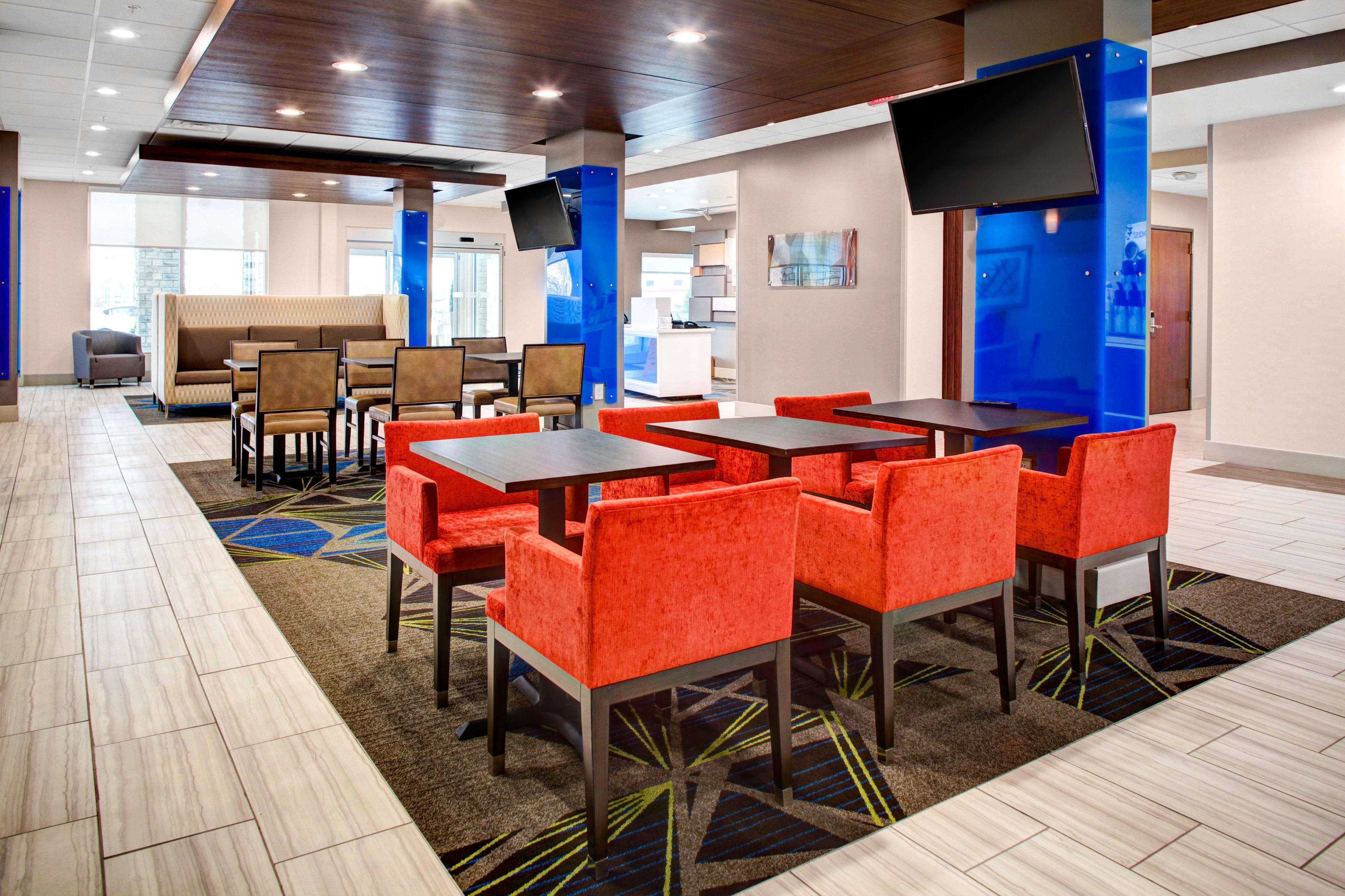 Holiday Inn Express & Suites Coldwater By Ihg Dış mekan fotoğraf