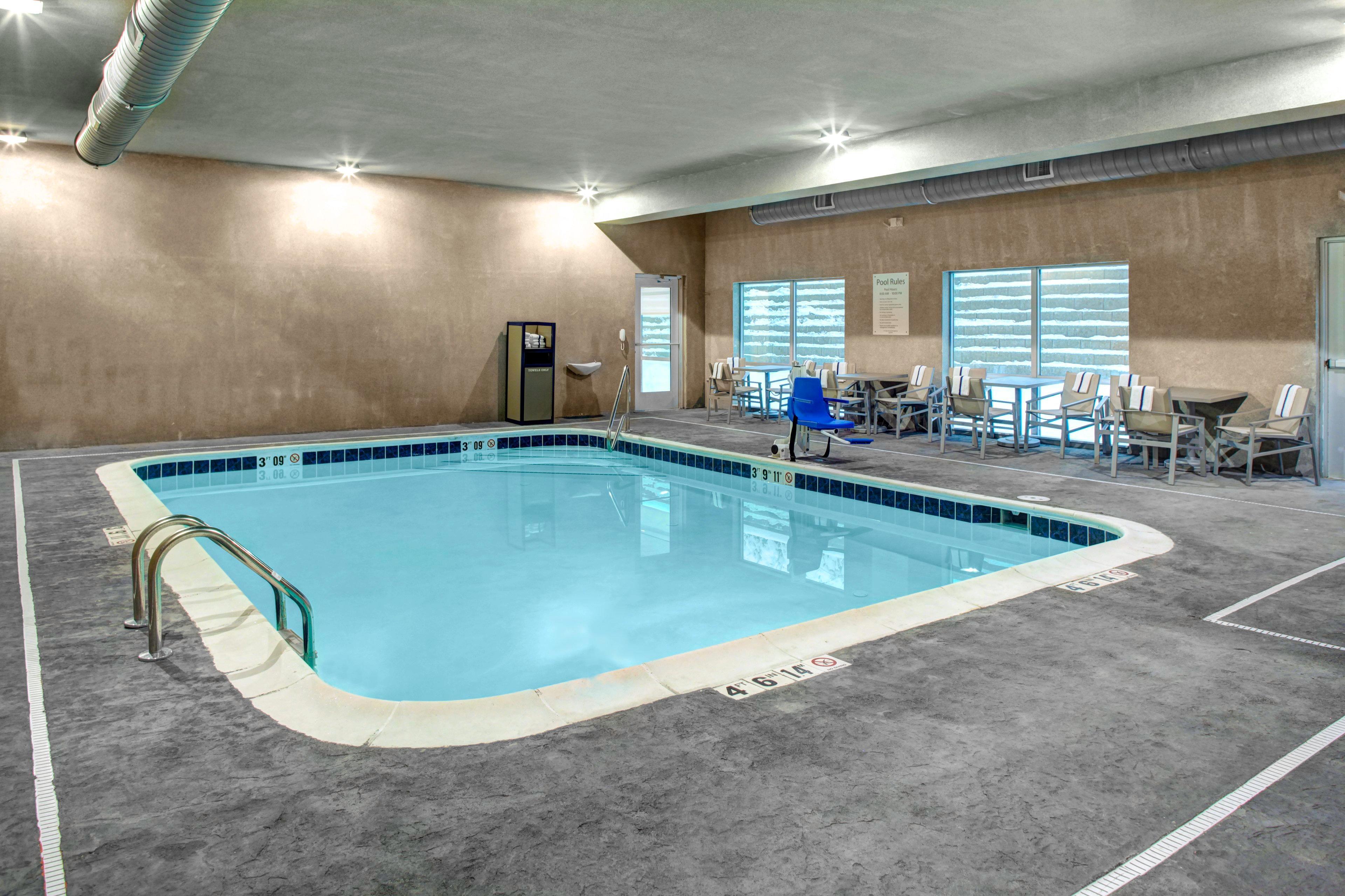 Holiday Inn Express & Suites Coldwater By Ihg Dış mekan fotoğraf
